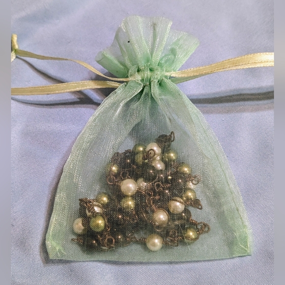 Swarovski Pearls Wire-wrapped in Copper Jewelry: Necklace, Bracelet and Earrings - Picture 8 of 8